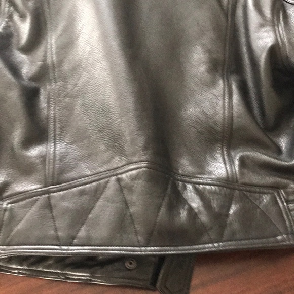 Leather jacket - Picture 12 of 14